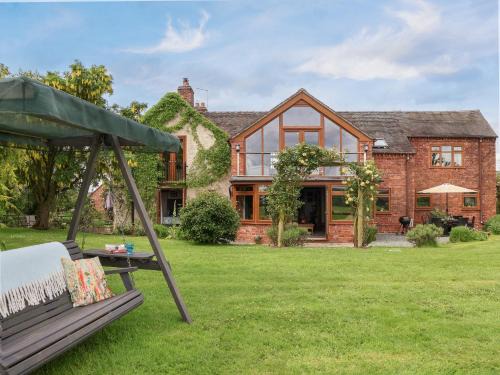 Market Drayton Casa | Lake View Cottage