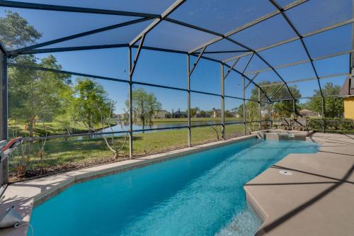 Crescent Lakes Casa | Lake-View Escape with Lanai in Kissimmee!