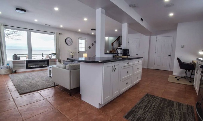 Lowbanks Casa | Lake View from Lakefront House: 10 Min to Byng Pool, Beach, & Rock Point Park