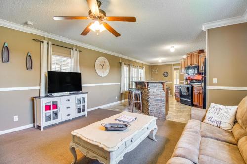 Mountain Home Casa | Lake-View Getaway with Grill in Mountain Home!