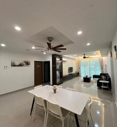 Puchong Casa | Lake-view House with Natural Vibes