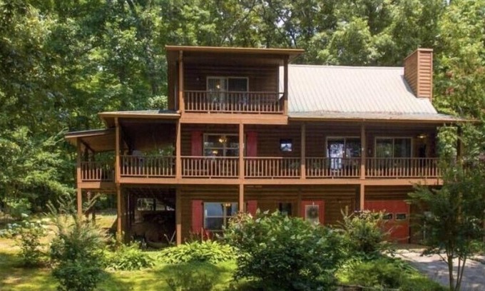 Elf Casa | Lake View House with Hot tub