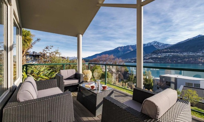 Kelvin Heights Casa | Lake View on Lewis - Lakeviews Queenstown