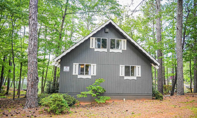 Pine Mountain Chalet De Esquí | Lake View Paradise less than 1 mile from Callaway Gardens!!