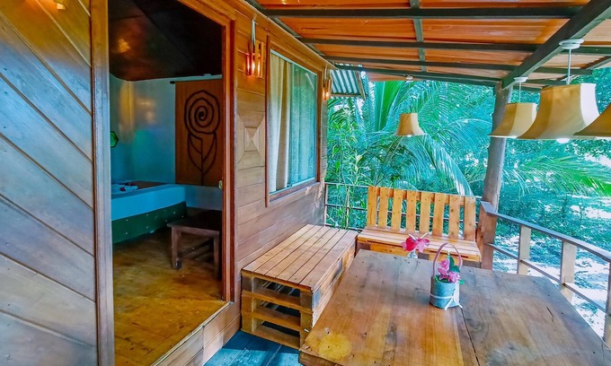 Sigiriya Casa | Lake View Tree House