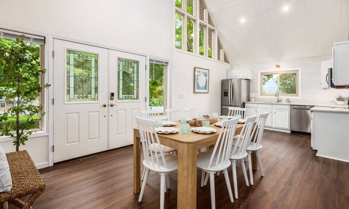 Howard Casa | Lake Views: Modern Coastal 3 BR Apple Valley Lake Beach House