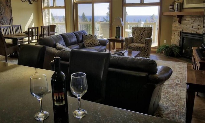 Lutsen Casa | Lake Views Throughout, Come for Waterfall Season!