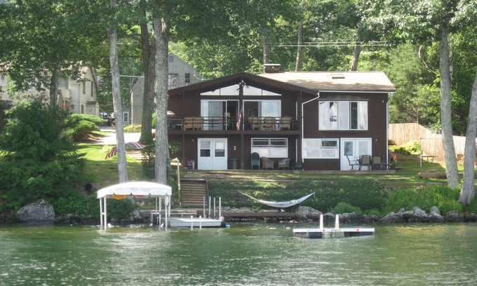 West Alton Casa | Lake Winnipesaukee Waterfront! Para toda la familia, Vistas increíbles, HotTub, Kayaks y más
