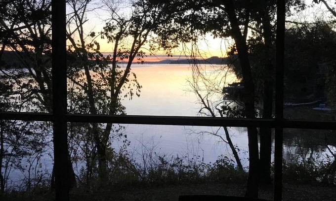 Lodi Casa | Lake Wisconsin Family Lake Inicio. Capacidad para 8 personas con excelentes vistas, acceso a la playa.