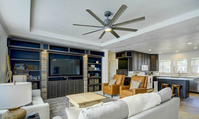Lakebay Casa | Lakebay Home - Near Penrose Point State Park!