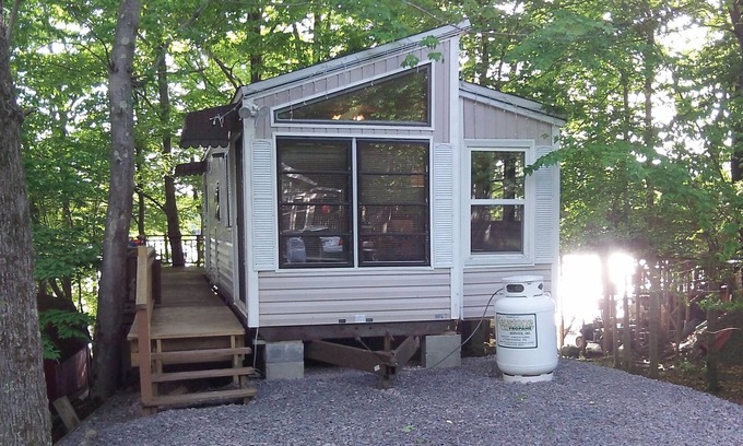 Gouldsboro Cabina | Lakefront 1BR cabin with boat and private dock, beaches, and fishing