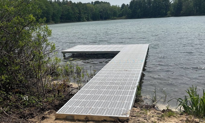 Traverse City Cabaña | Lakefront 3-bedroom cottage near Traverse City with WiFi, AC