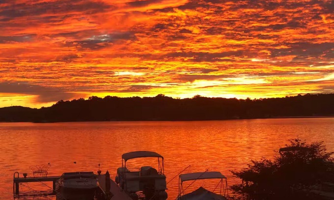 Glasser Apartamento | LAKEFRONT - 3-bedroom apartment on Lake Hopatcong - Main Lake Views