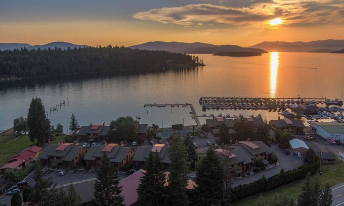 Hope Condominio | Lakefront - 3 Bedroom