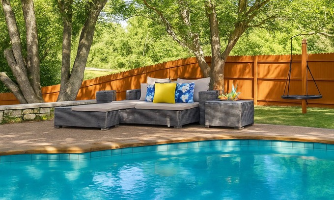 Granbury Casa | Lakefront 5BR w/ Pool & Dock