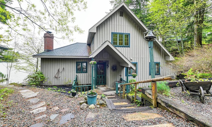 Huletts Landing Casa | Lakefront Adirondacks Home: Lake George Oasis!