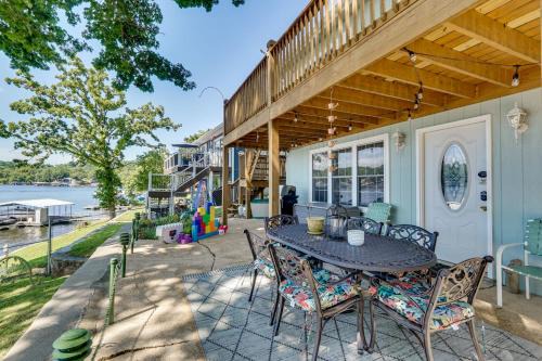 Gravois Mills Casa | Lakefront and Dog-Friendly Gem in Gravois Mills