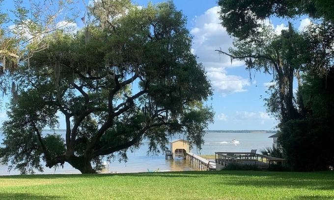Candler Casa | Lakefront Breezes!