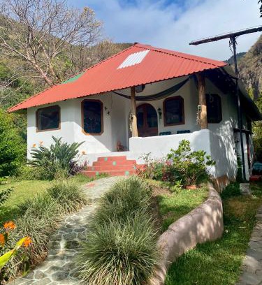 Santa Cruz La Laguna Casa | Lakefront bungalow - Relaxation Plus