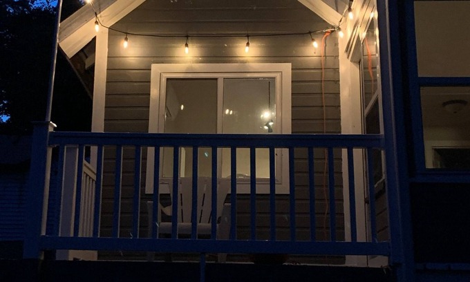 Edgerton Cabaña | Lakefront Cabin: Many options for entertainment or relaxation