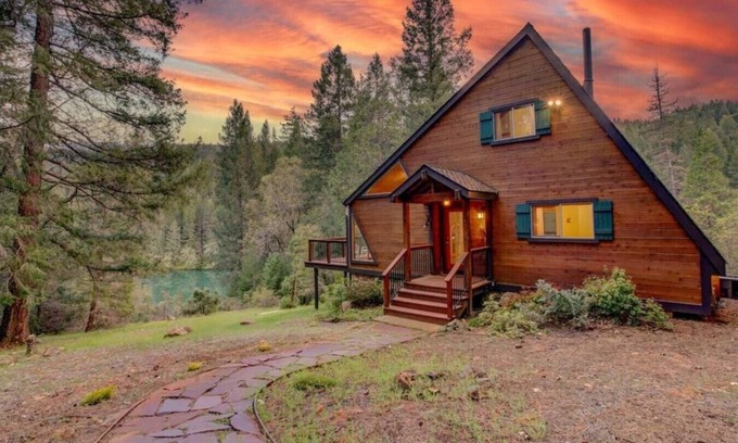 Nevada City Cabina | Lakefront Cabin Nevada City