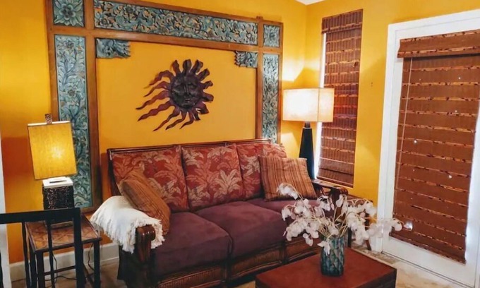 Royal Condominio | Lakefront Casita