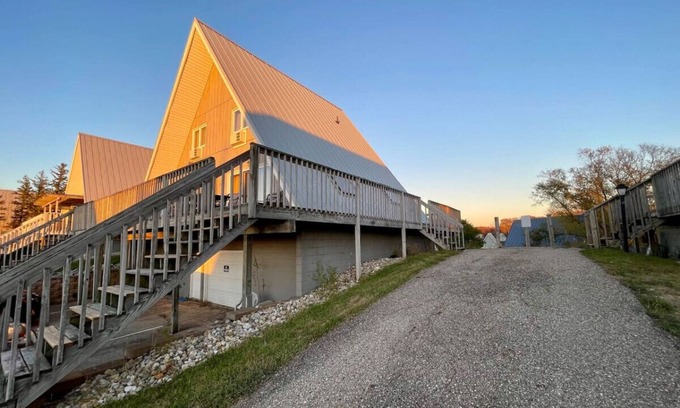 Stevensville Casa | Lakefront Chalet #29 w/ Beach Access, Pools, Sport Courts, Fishing Pond & more!