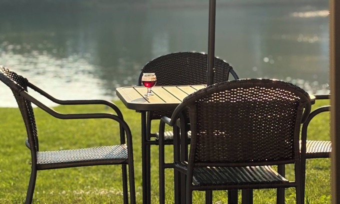Jefferson City Casa | Couples retreat at a Peaceful Brand New Lake home on Cherokee Lake