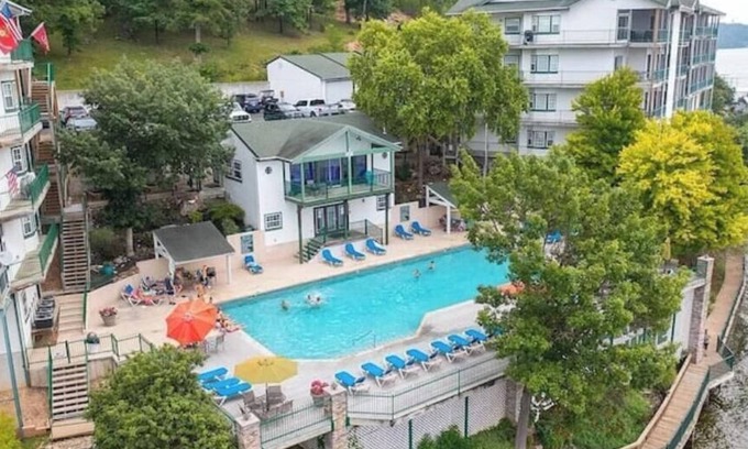Lakeland Condominio | Lakefront Condo - Stunning Views