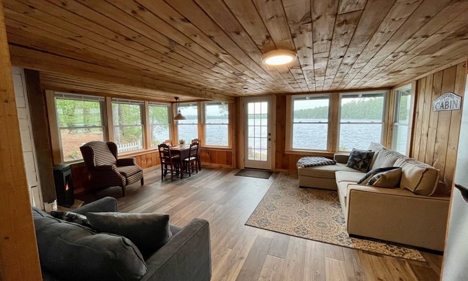West Buxton Cabaña | Lakefront Cottage On Beautiful Maine Lake