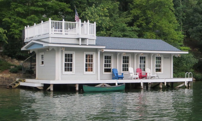 Lake Lure Cabaña | Cottage Lakefront en Lake Lure - Hermoso barco grande para Navegar / Natación