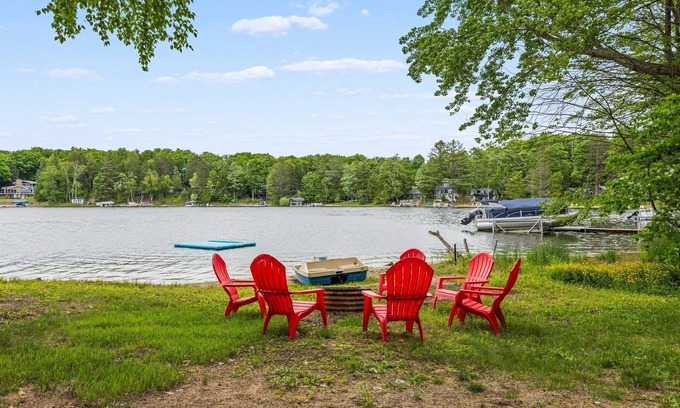 Gaylord Casa | Lakefront Cottage-Stunning Views! Sandy Shore-Clear Deep Lake-Golf/Ski nearby!