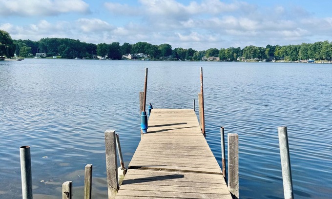 Barnes Lake-Millers Lake Cabaña | Lakefront Cottage - just north of Lapeer on private all lake sports lake