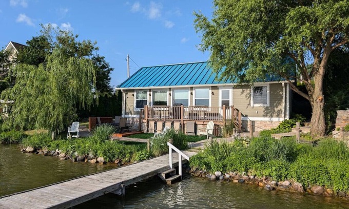 Twin Lakes Apartamento | Lakefront Cottage w/Boat Rentals