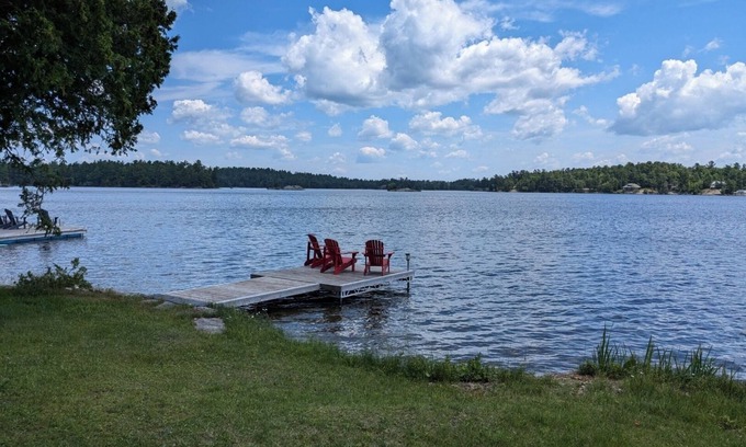 Kawartha Park Cabina | Lakefront cottage True cottage charm....wide open lake views