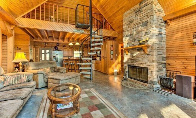Florien Casa | Lakefront cypress cabin