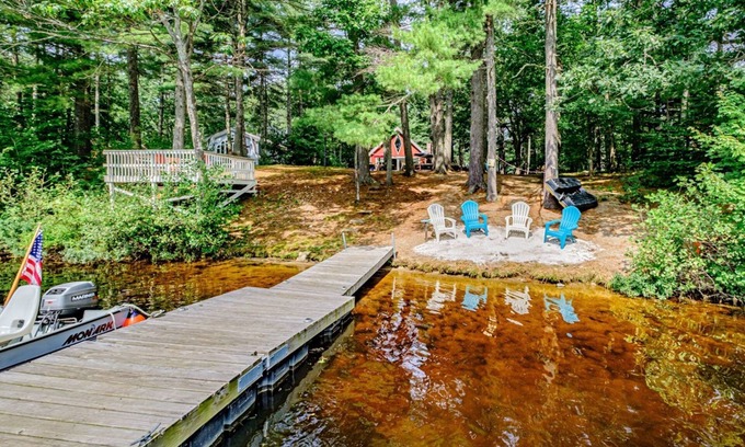 Lake Arrowhead Casa | Lakefront dog-friendly home with dock, waterfront deck, wood fireplace, & W/D