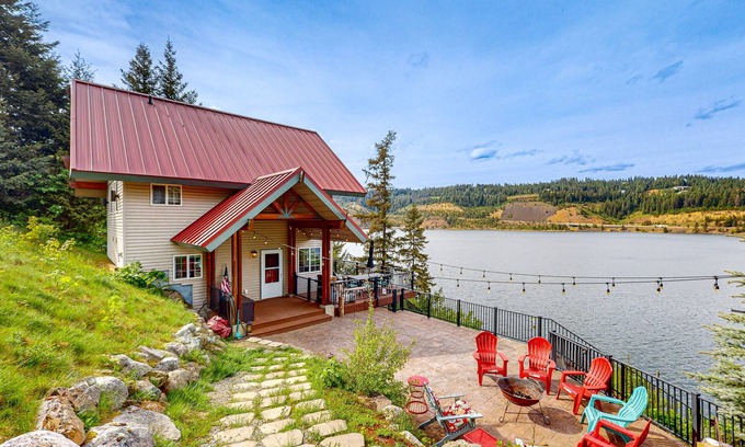 Coeur d'Alene Casa | Lakefront, dog-friendly home with private dock, swimming beach & firepit
