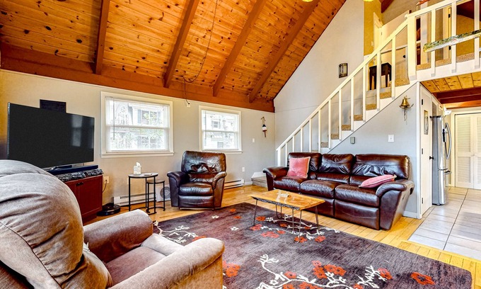 Lake Arrowhead Casa | Lakefront dog-friendly home with dock, waterfront deck, wood fireplace, & W/D