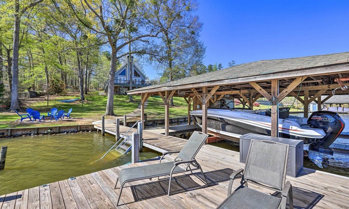 Eatonton Casa | Lakefront Eatonton Home: Boat Dock + Fire Pit