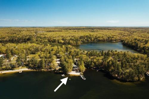Mayfield Casa | Lakefront Family Beach Escape-SUP-Pontoon Rentals