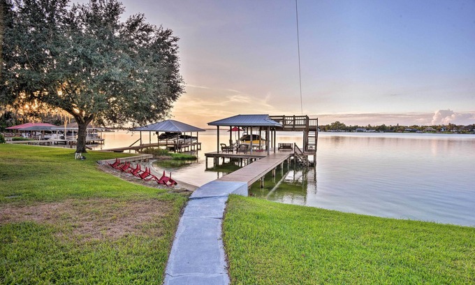 Lake Placid Cabaña | NUEVA Waterfront Lake Placid Cottage w / Pvt Boat Dock