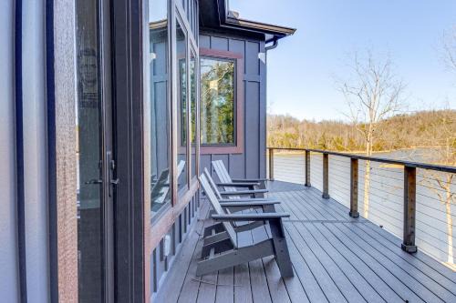 Jacksboro Casa | Lakefront Gem Dock and Hot Tub in Jacksboro