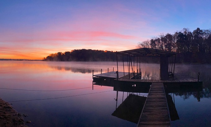 Reed Creek Casa | Lakefront gem on quiet Hartwell cove with private dock (sleeps 10-12)