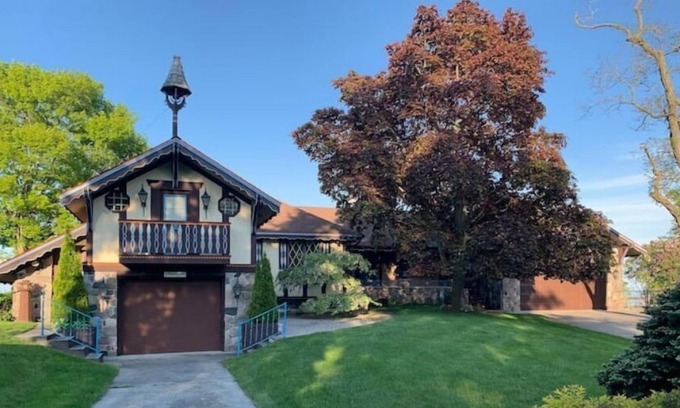 Port Sanilac Casa | LAKEFRONT GEM-Port Sanilac Ultimate Beach Get-A-Way