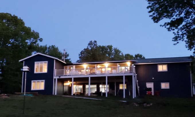 Shell Knob Casa | Remodelado 2019 True Lakefront - Pendiente suave al agua - para 18 personas