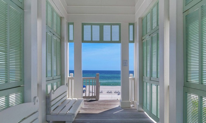 Sunnyside Casa | Lakefront Haven in Carillon Beach