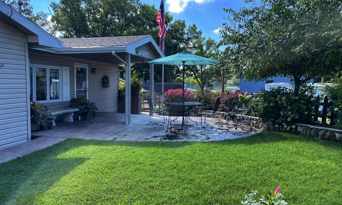 Gravois Mills Casa | Lakefront Home - Great for Families/Couples - All Seasons