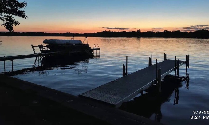 Lake Odessa Cabaña | Lakefront Home on all-sports lake Newly Remodeled Sleeps 8