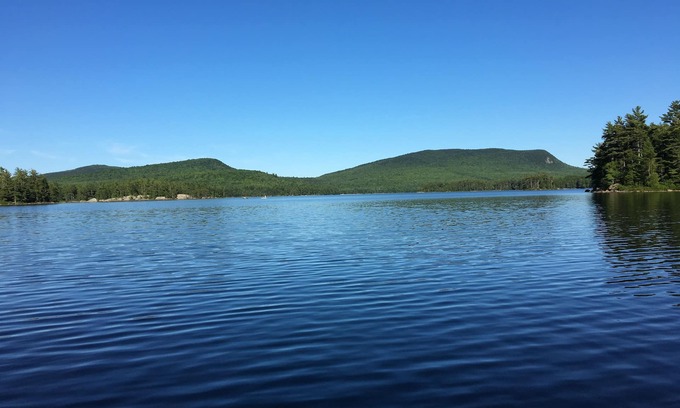 Franklin Casa | Casa frente al lago Hermoso En Donnells Pond, 32 millas De Acadia NP y Bar Harbr